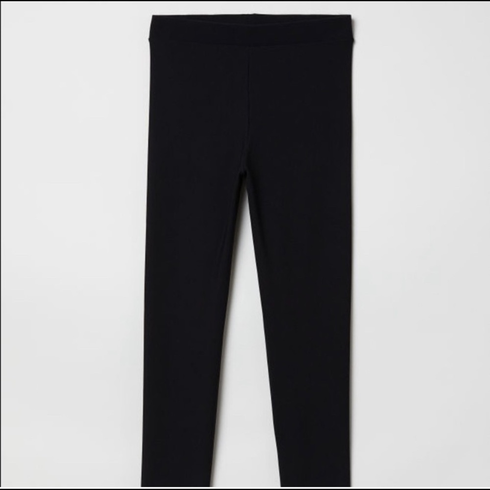 Black leggings